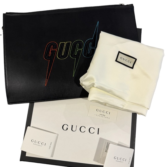 Authentic Gucci Blade Embroidered Leather Large clutch Wristlet Bag New - Picture 3 of 8
